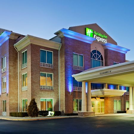 Holiday Inn Express Hotel & Suites London By Ihg Buitenkant foto