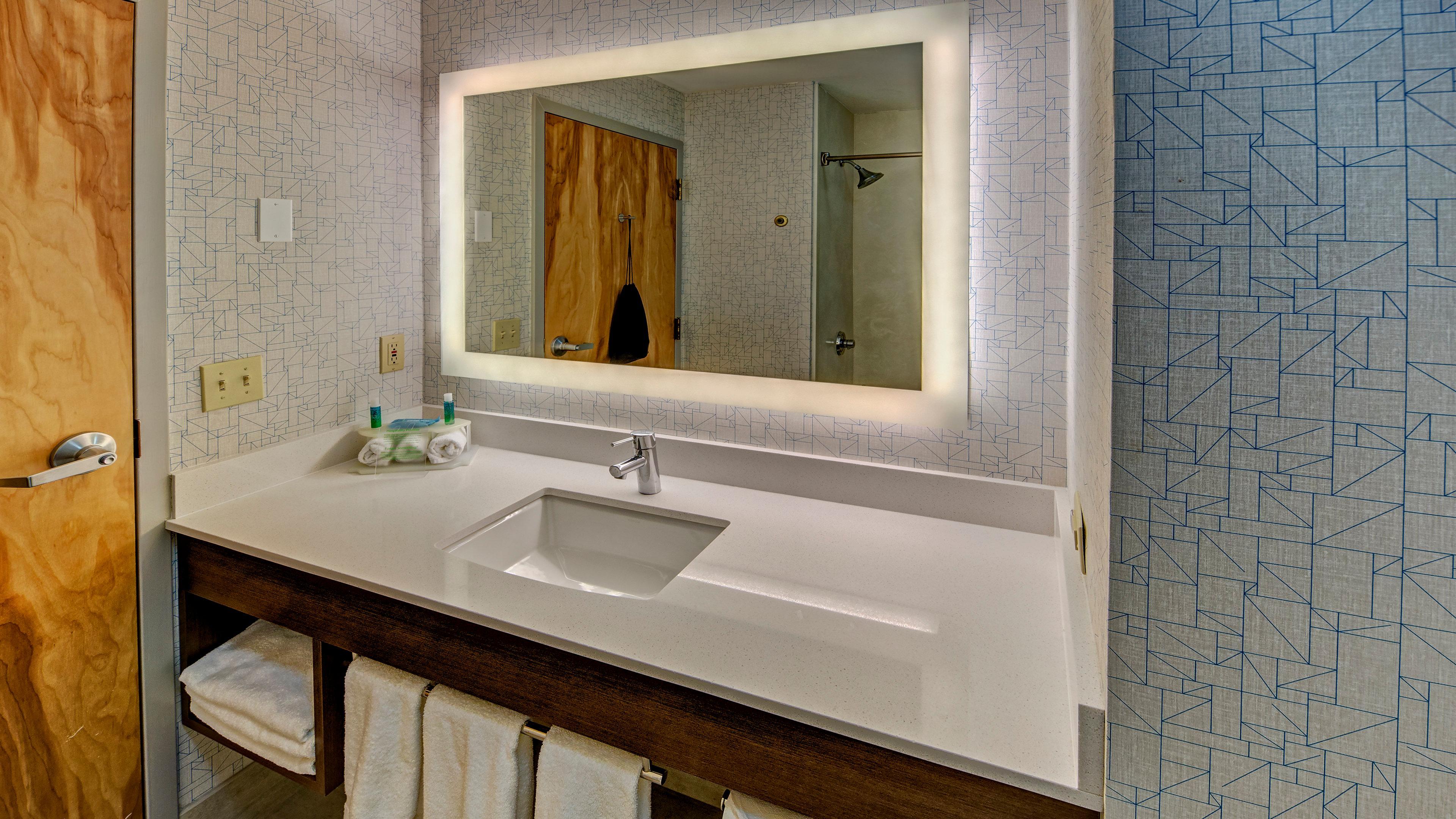Holiday Inn Express Hotel & Suites London By Ihg Buitenkant foto