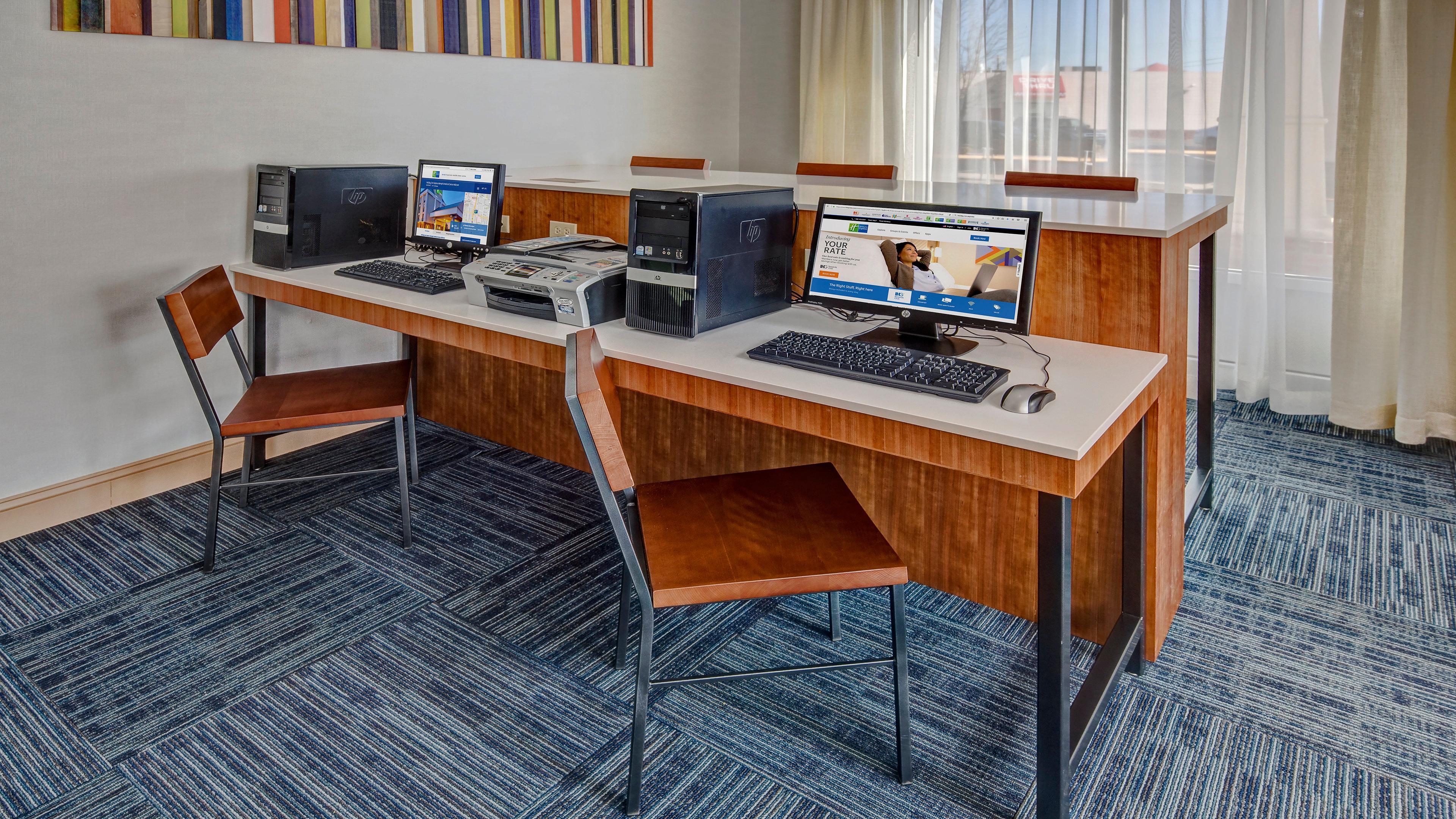 Holiday Inn Express Hotel & Suites London By Ihg Buitenkant foto