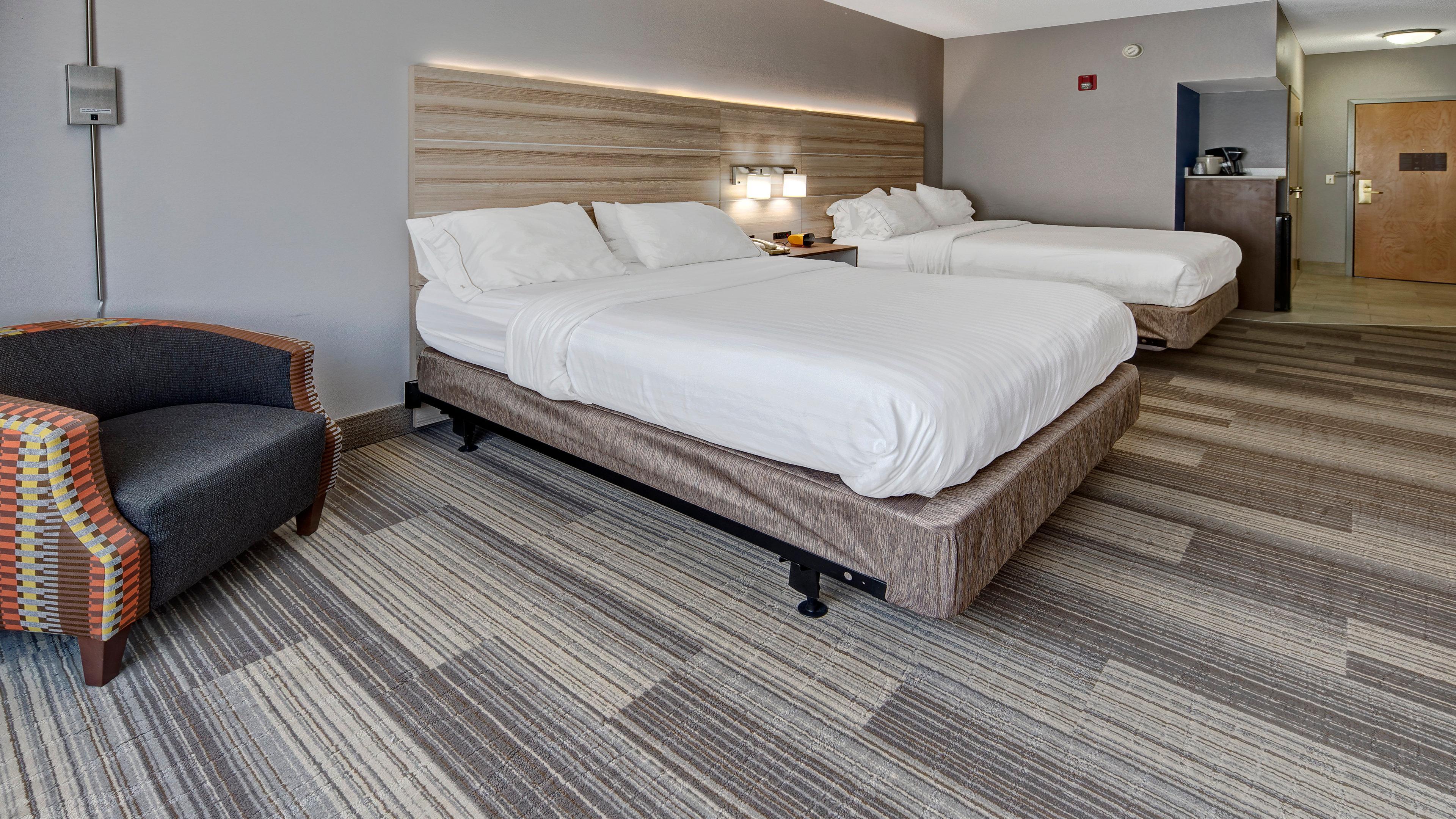 Holiday Inn Express Hotel & Suites London By Ihg Buitenkant foto