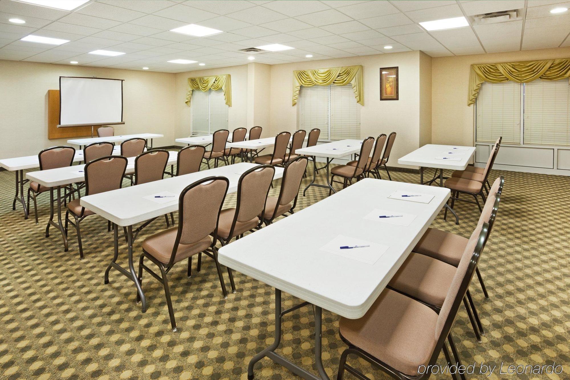 Holiday Inn Express Hotel & Suites London By Ihg Faciliteiten foto
