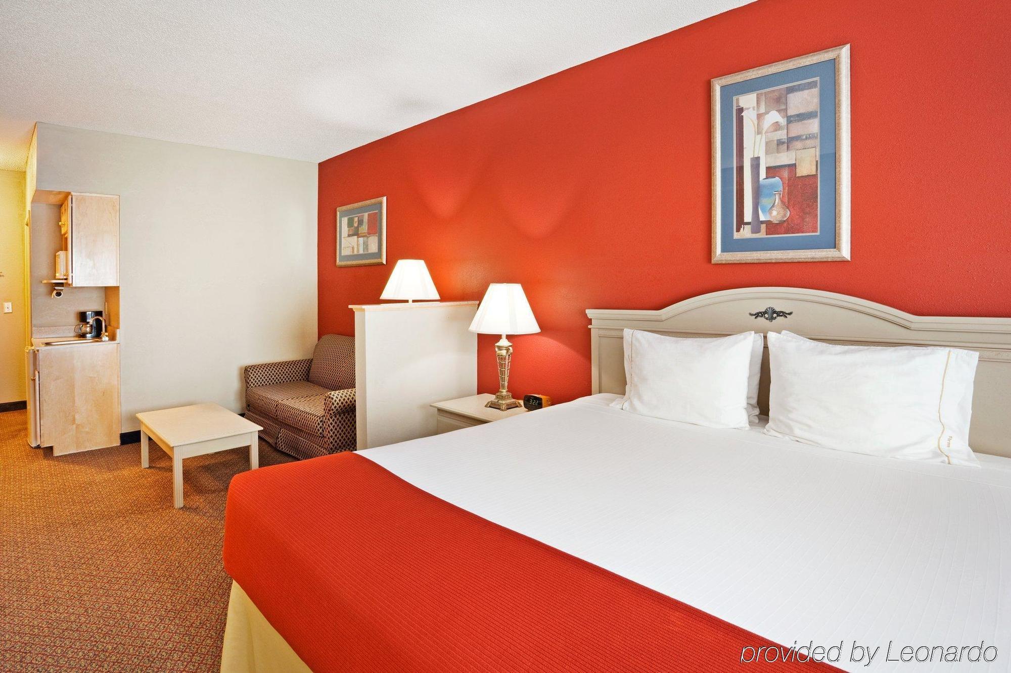 Holiday Inn Express Hotel & Suites London By Ihg Kamer foto