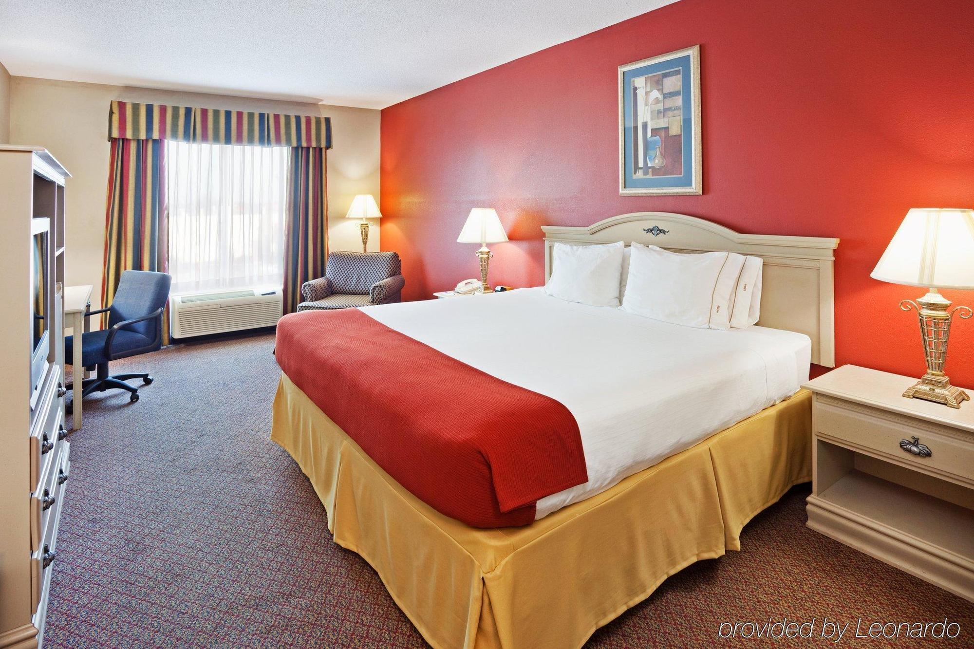 Holiday Inn Express Hotel & Suites London By Ihg Kamer foto