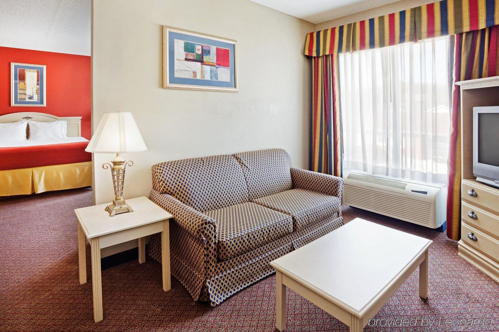 Holiday Inn Express Hotel & Suites London By Ihg Kamer foto