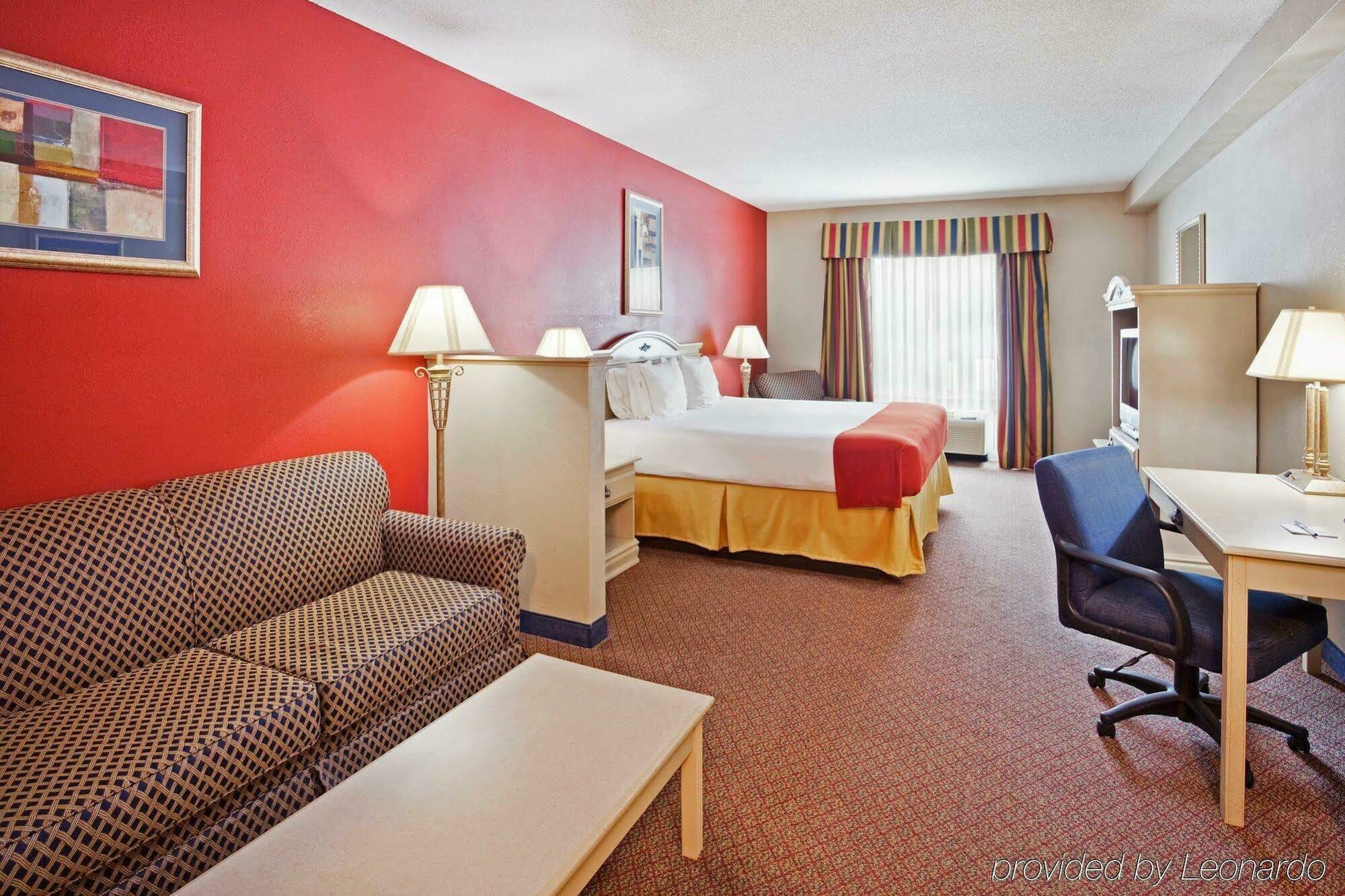 Holiday Inn Express Hotel & Suites London By Ihg Kamer foto
